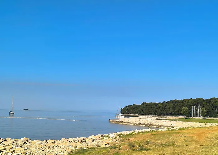 Apartman Near Beach Pelagic Sea View