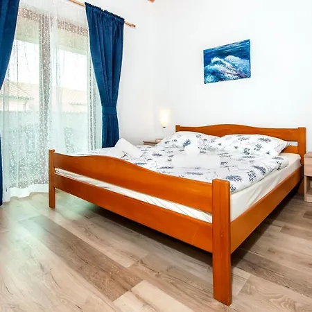 Apartman Near Beach Pelagic Sea View Rovinj Exterior photo