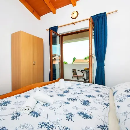 Apartman Near Beach Pelagic Sea View Rovinj Exterior photo