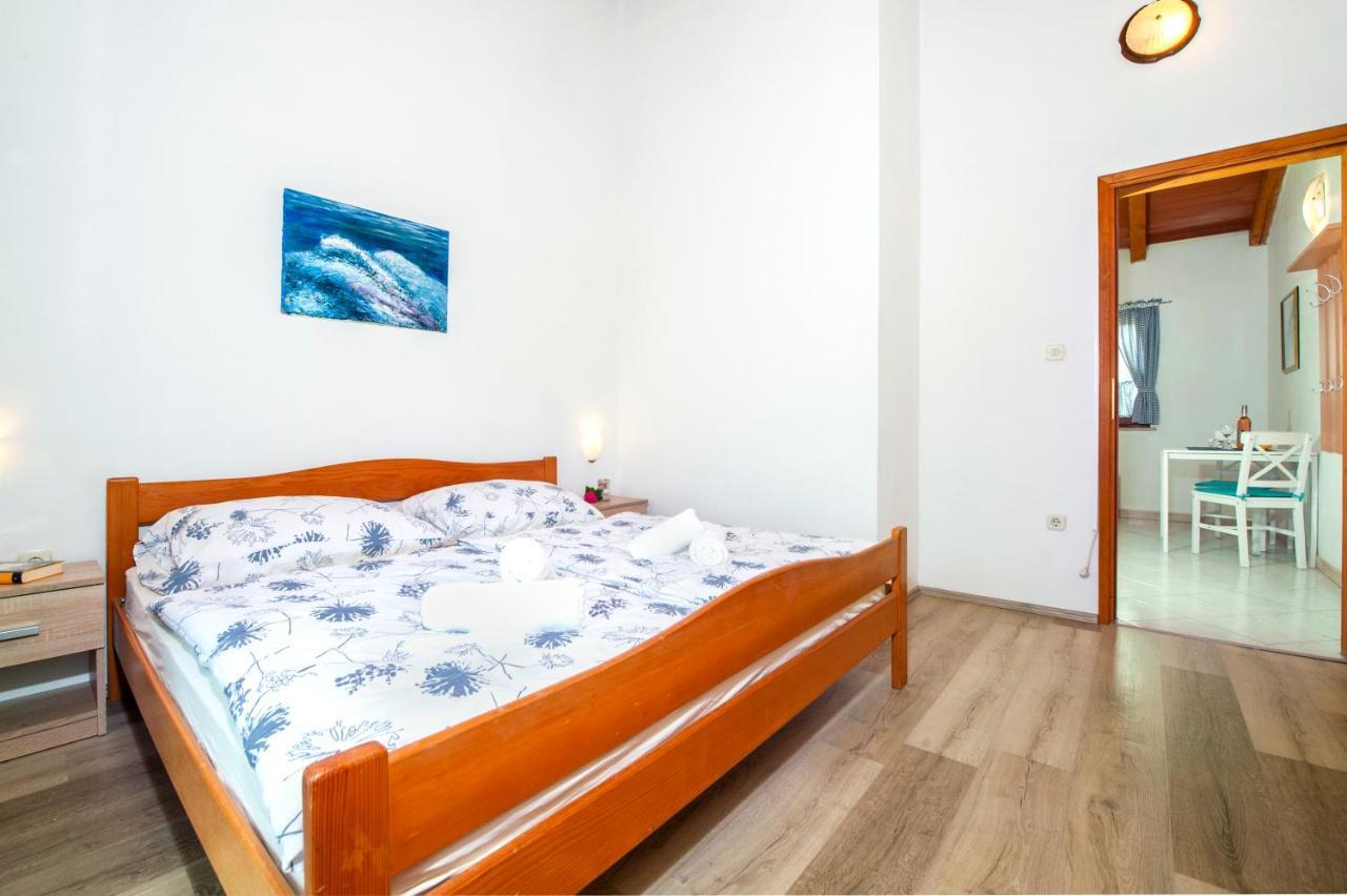 Apartma Near Pelagic Sea View