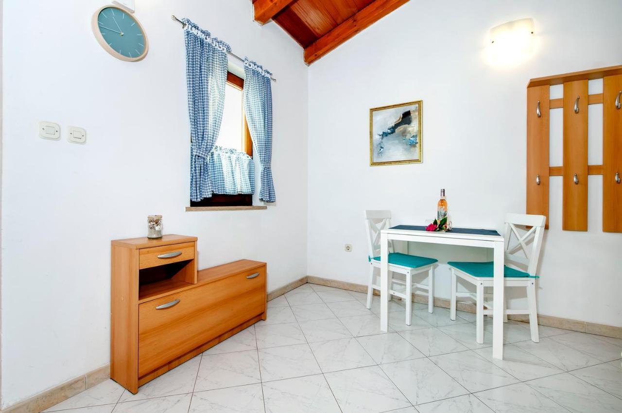 Apartma Near Pelagic Sea View