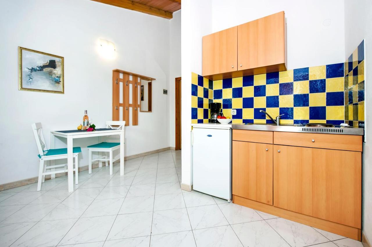 Apartma Near Pelagic Sea View *